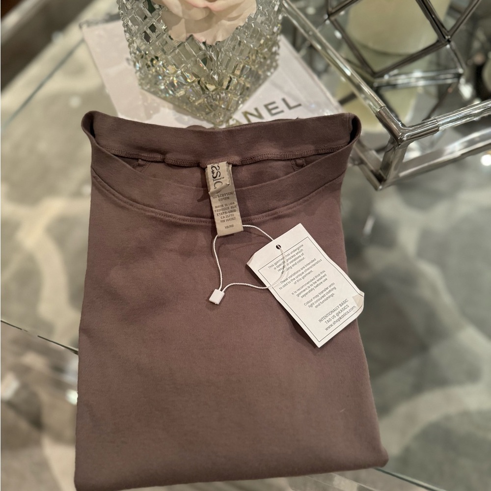 NWT Kasics taupe tshirt women’s XS